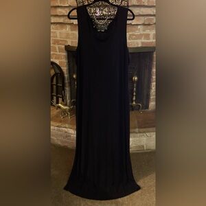 August Max Elegant Black Maxi Dress